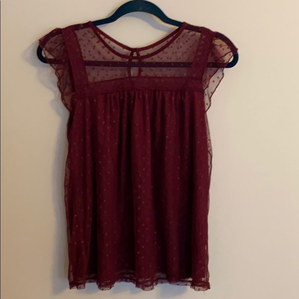 Women’s flutter sleeve top